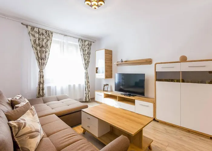 Spacious And Quiet 2 Bedroom Apartment