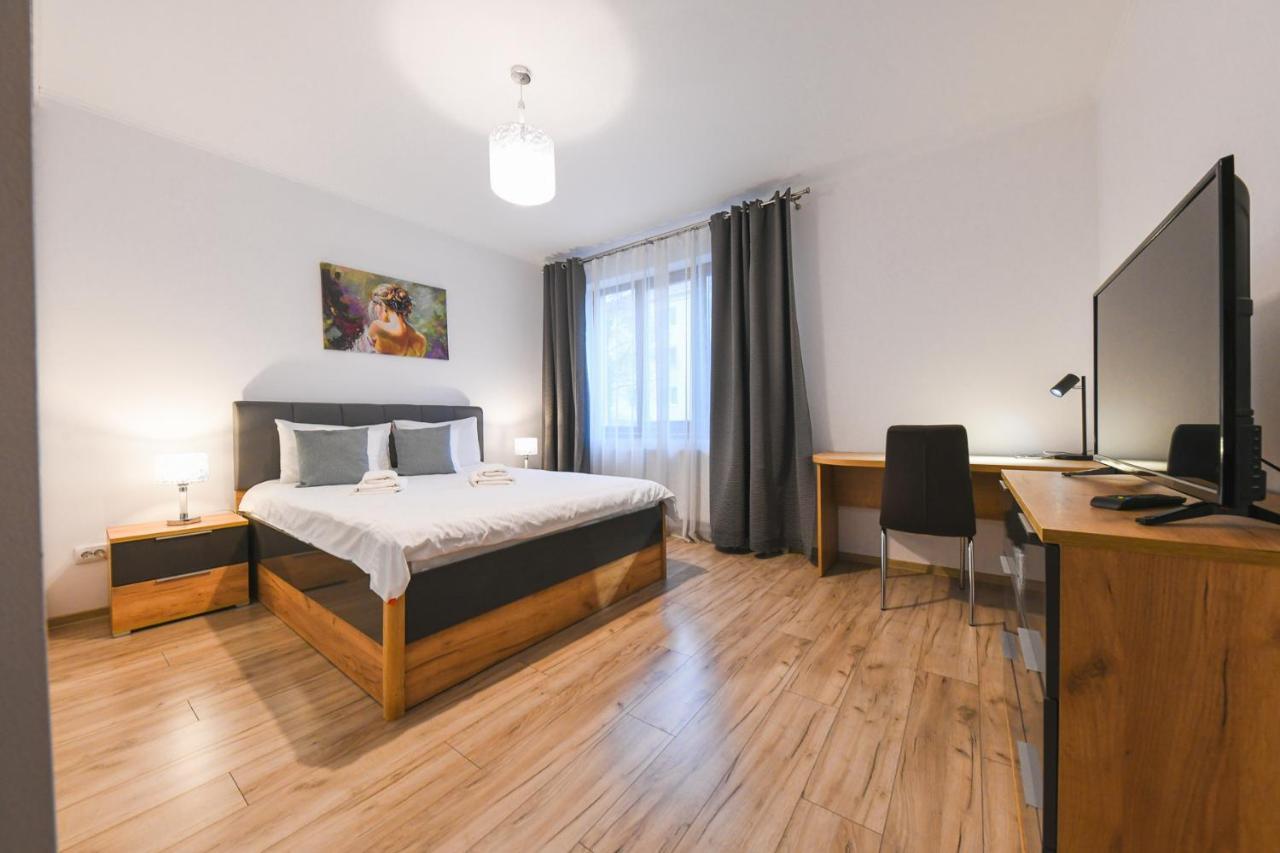 Spacious And Quiet 2 Bedroom Appartamento *