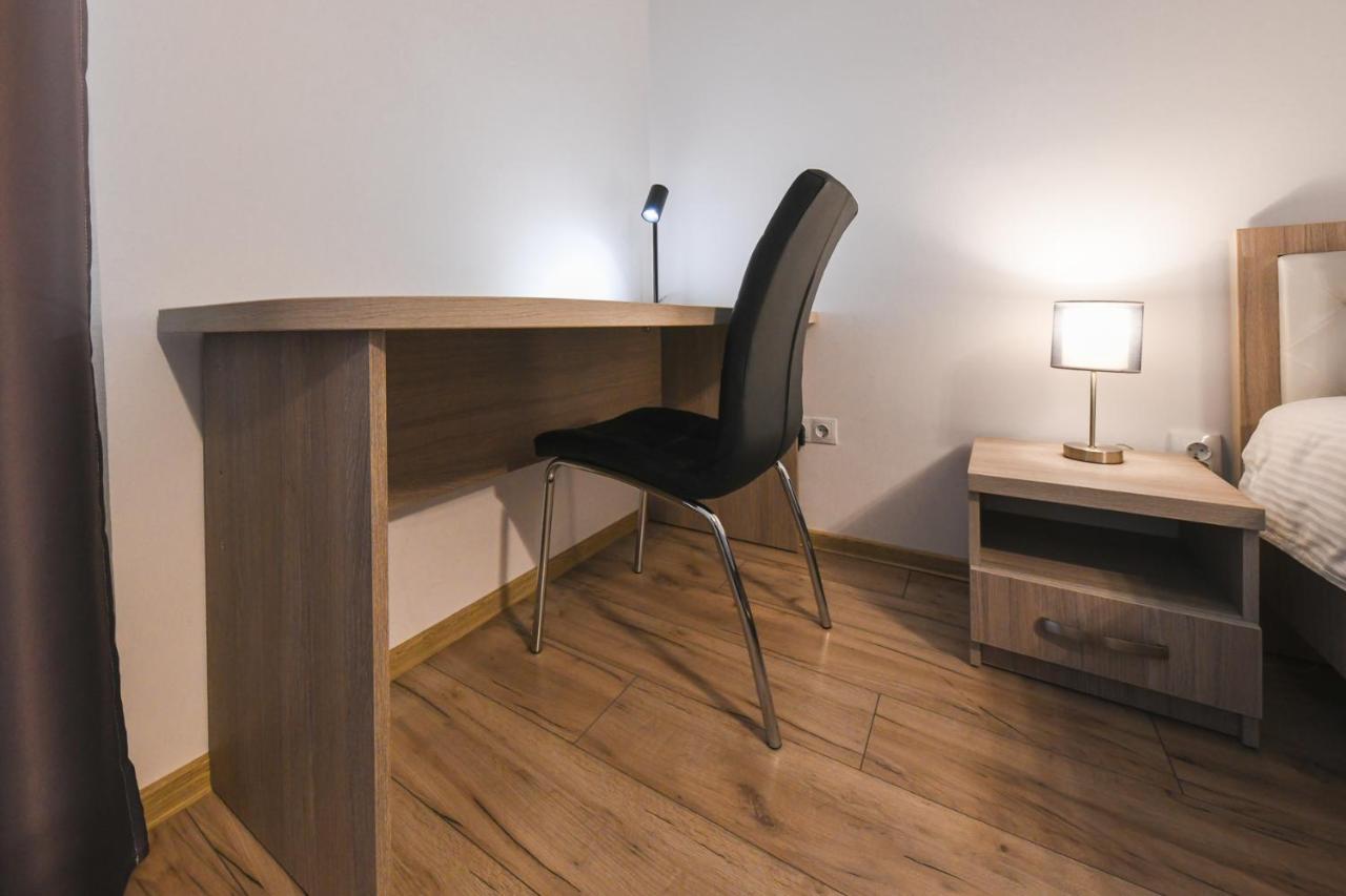 Spacious And Quiet 2 Bedroom