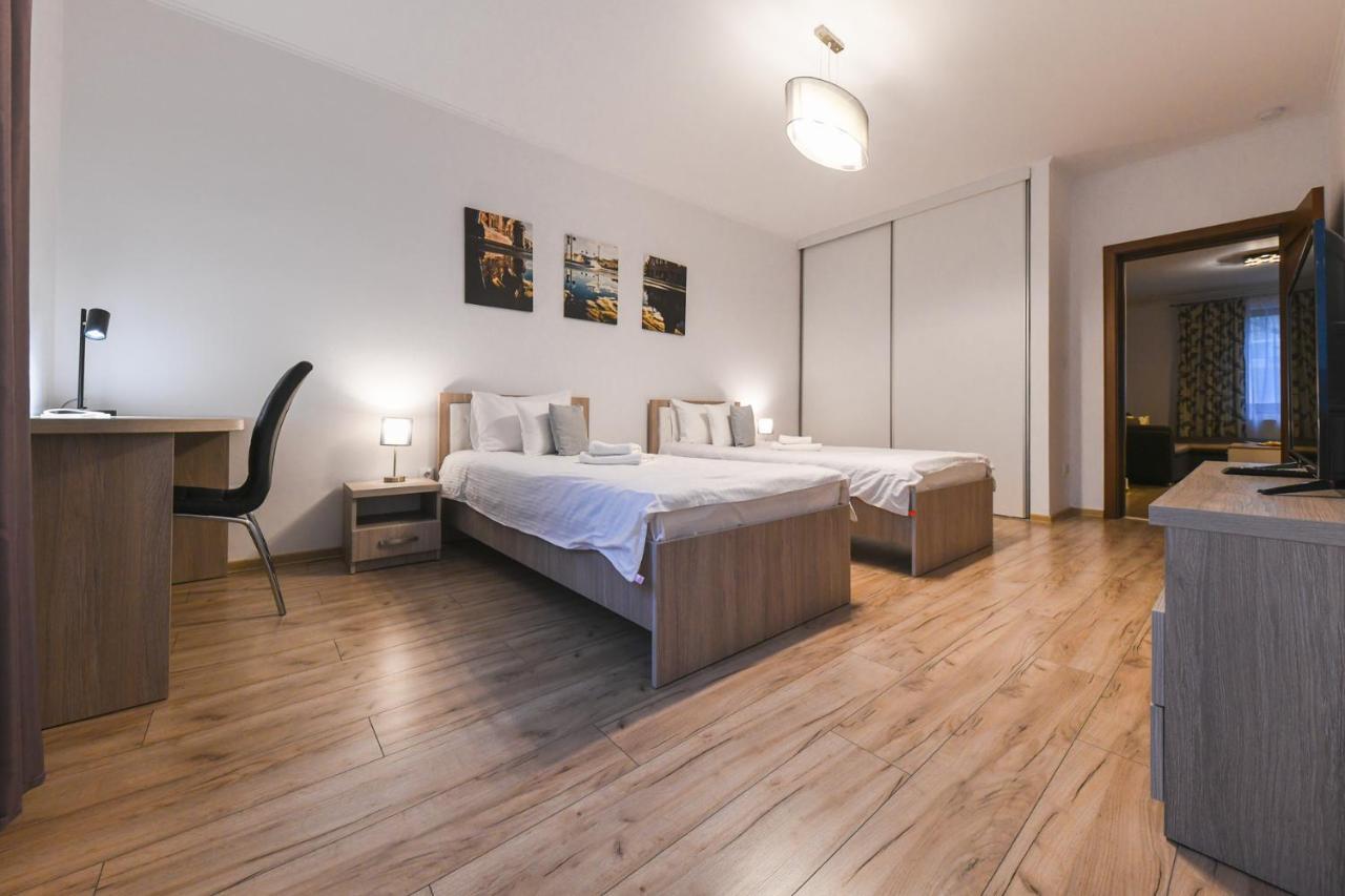 Spacious And Quiet 2 Bedroom Appartamento *