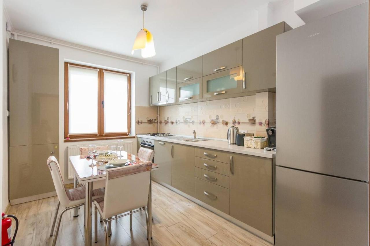 Spacious And Quiet 2 Bedroom Appartamento Cluj-Napoca
