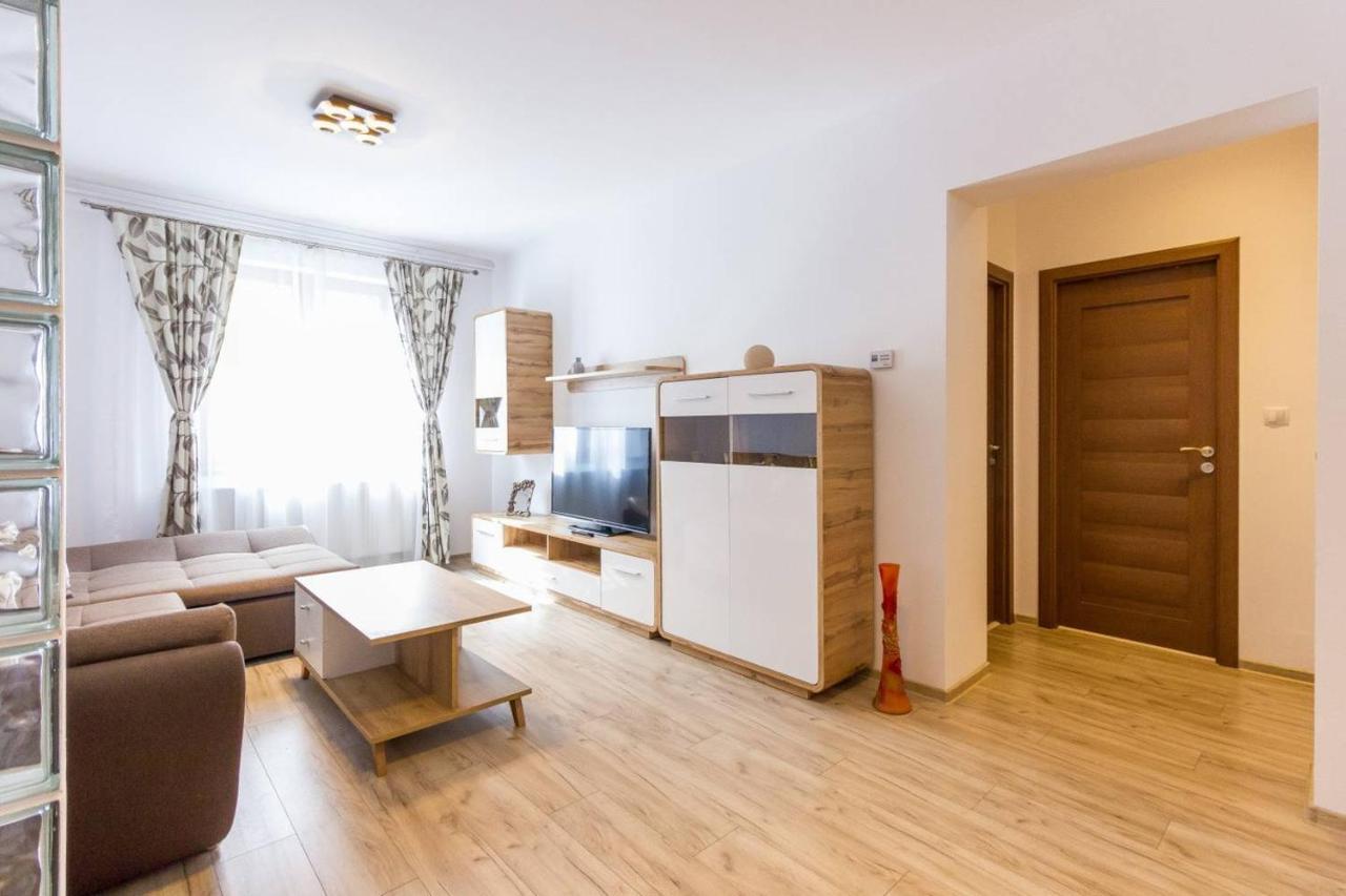 Spacious And Quiet 2 Bedroom Cluj-Napoca